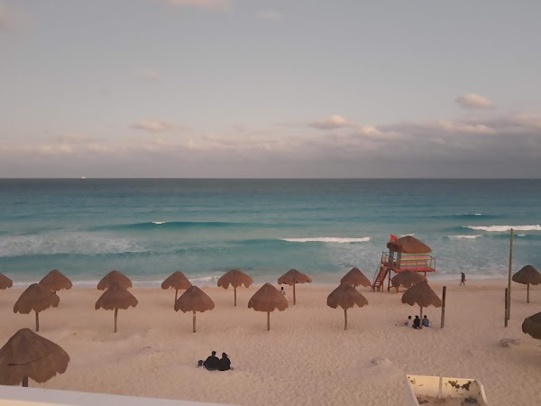 Iconic "LOVE" Landmarks Around the Globe 2