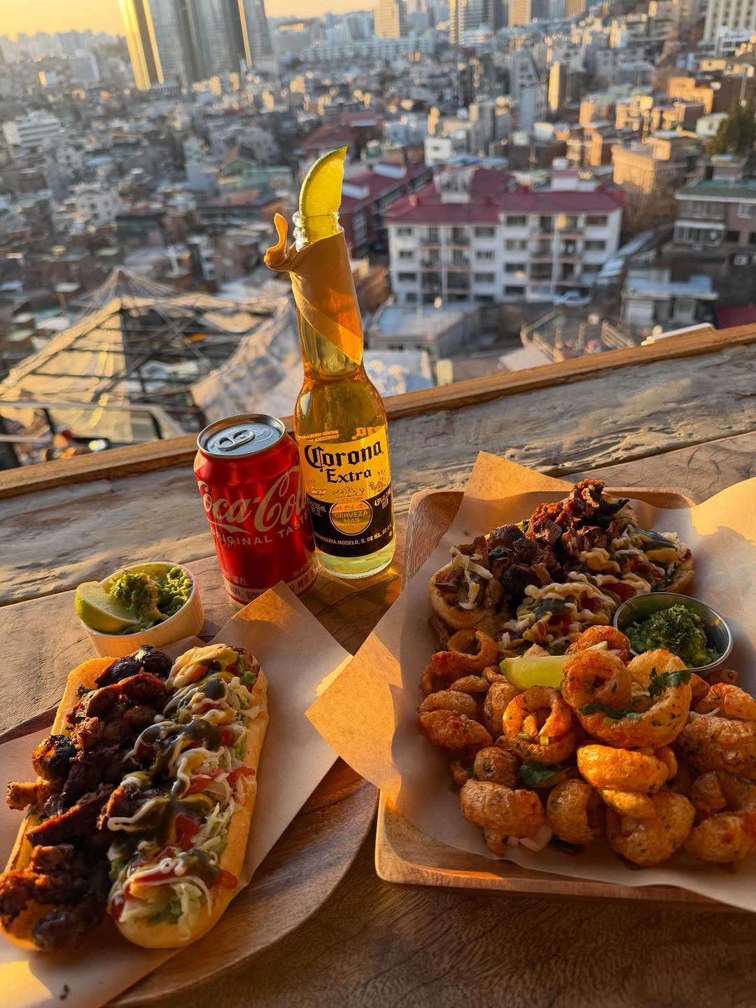 상생어벤져스 먹스타 선장 | 맛고양 이인선, Yongsan Haebangchon Village