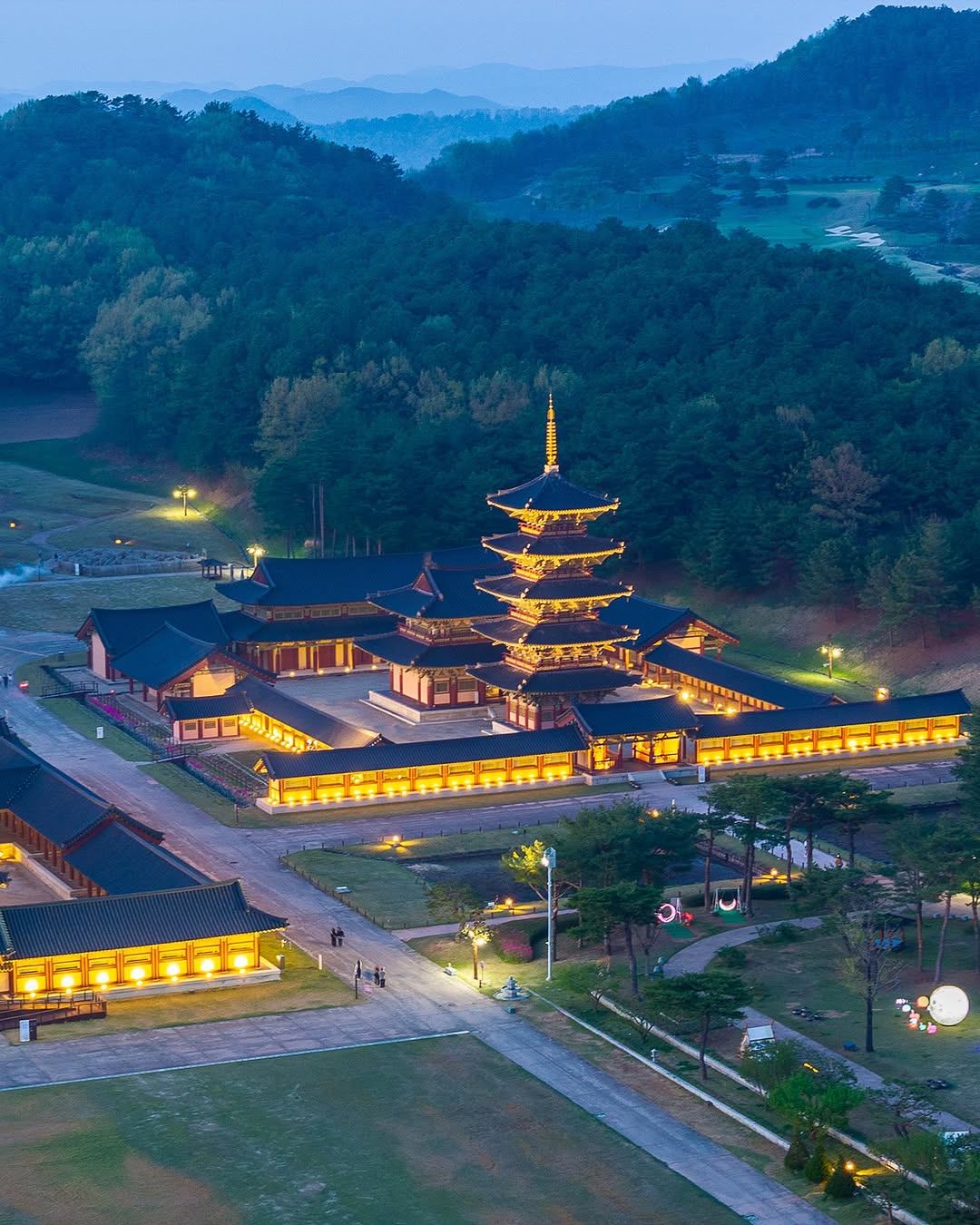 백제문화단지, Baekje Cultural Land