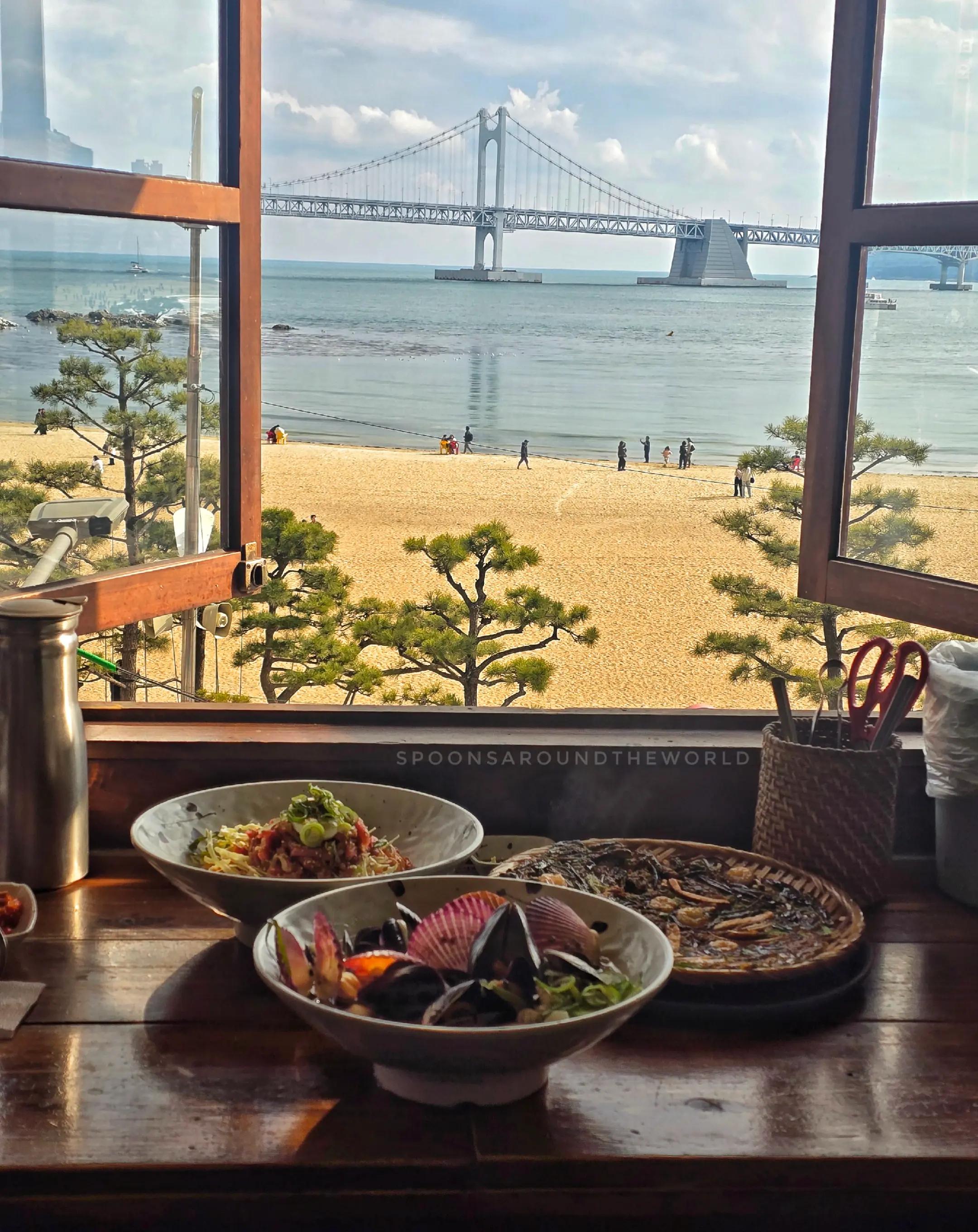 Spoons Around The World, Gwangan Bridge