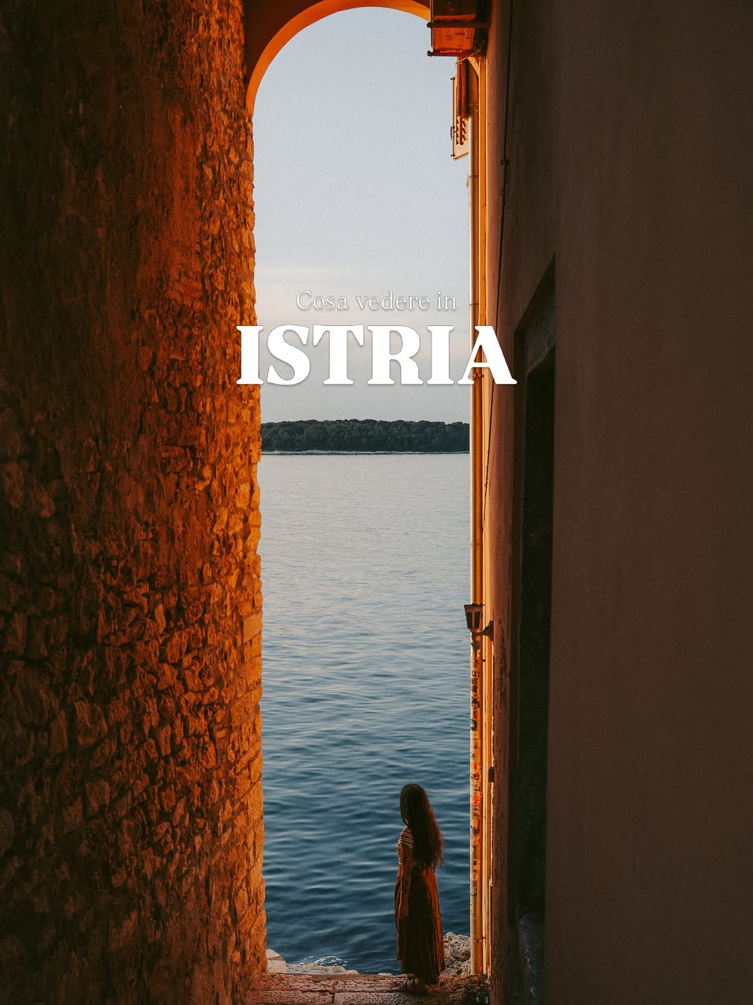 Elena • Travel blogger & Travel photographer, Pula Arena