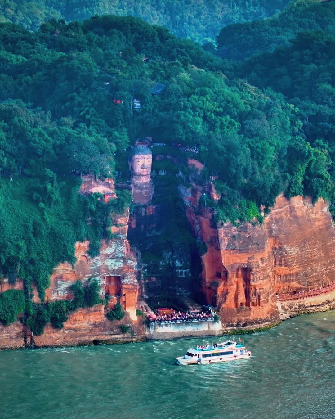 jasmine_pirsch 张恩心, Leshan Giant Buddha