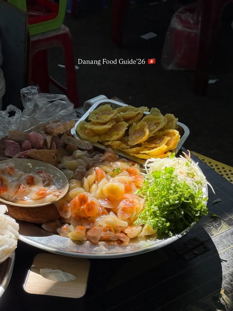 tricia’s food diary 🍥🥞🍞, Con Market