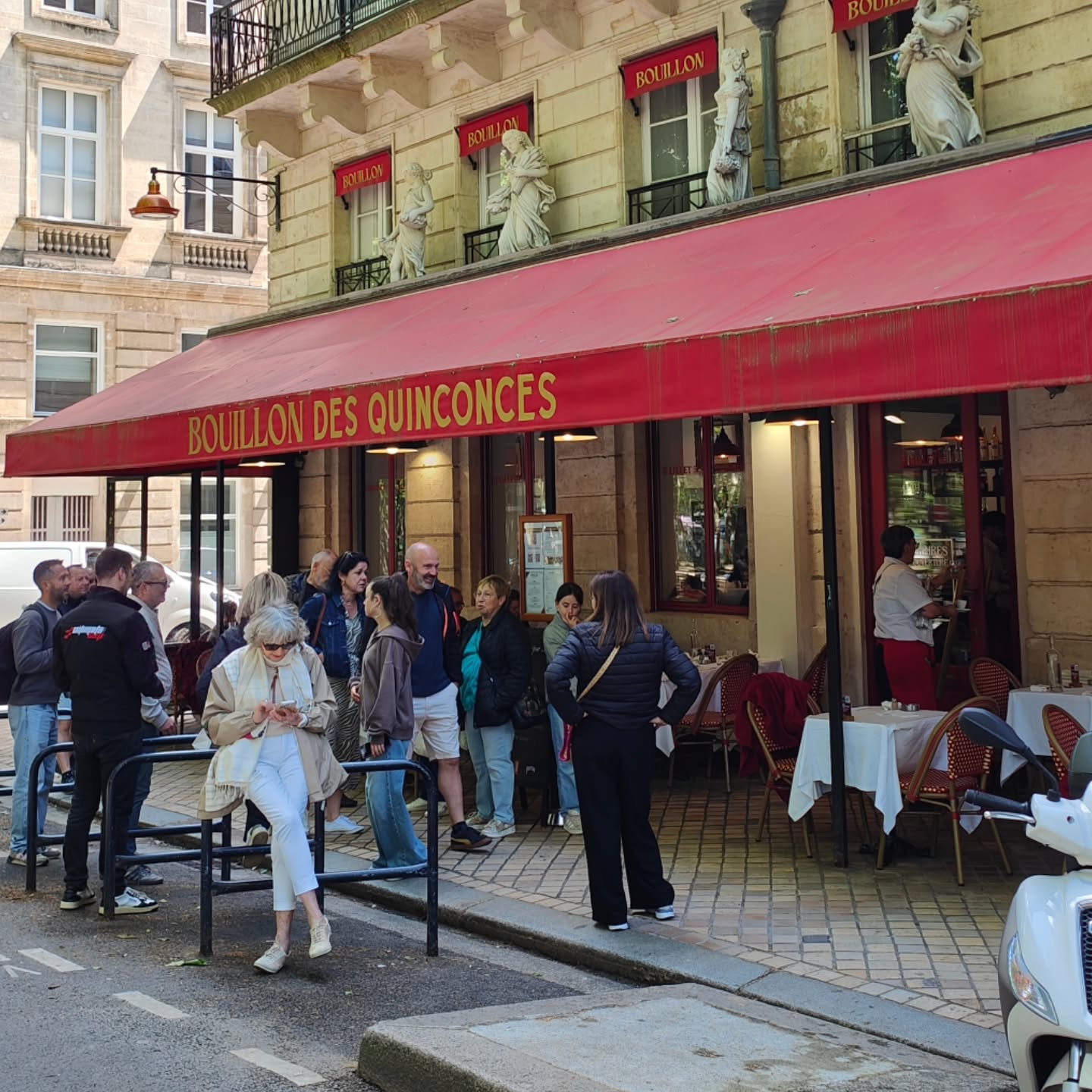 Perrine Les Boubounes, Bouillon Des Quinconces