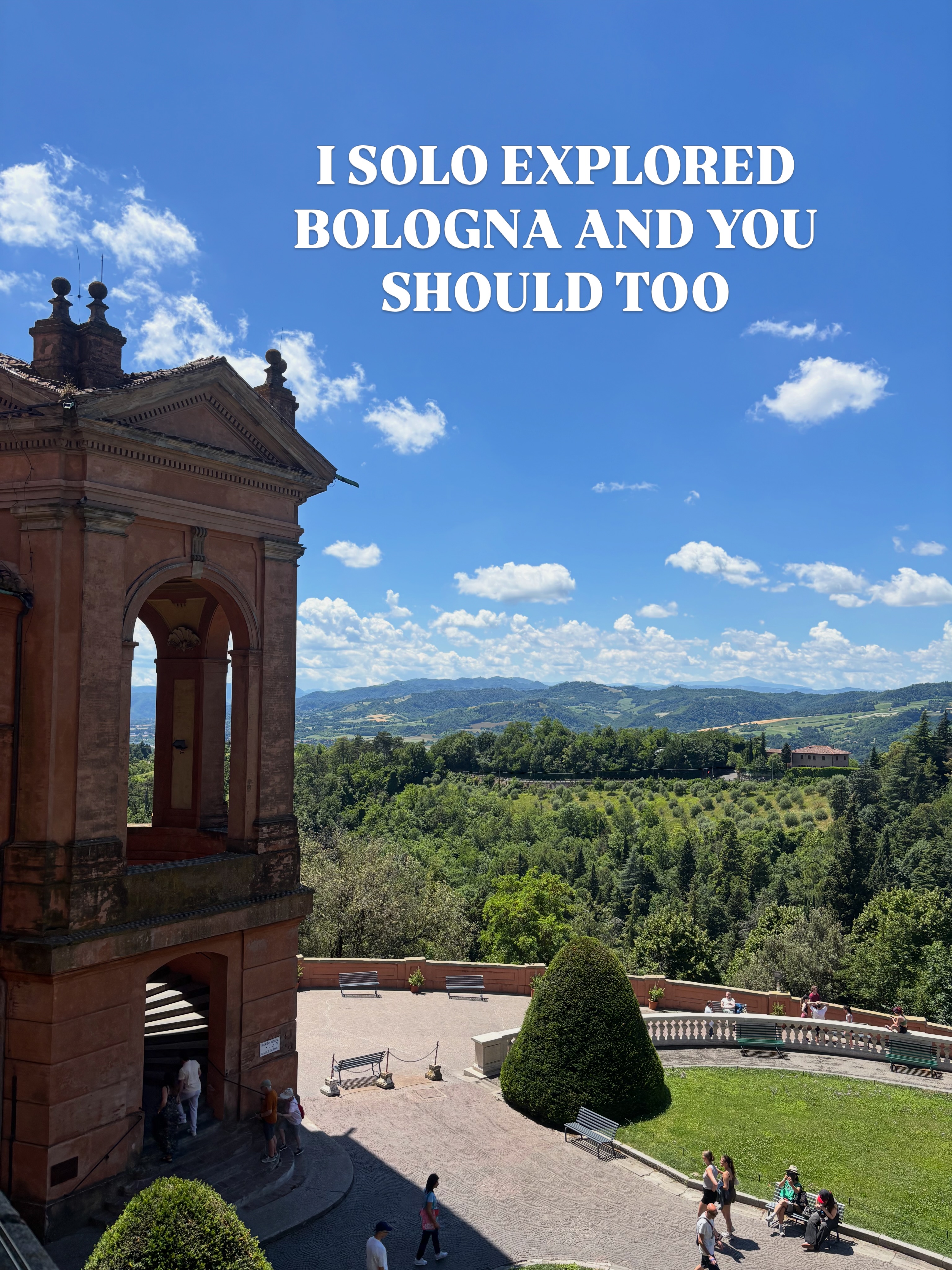 Court, Portico di San Luca