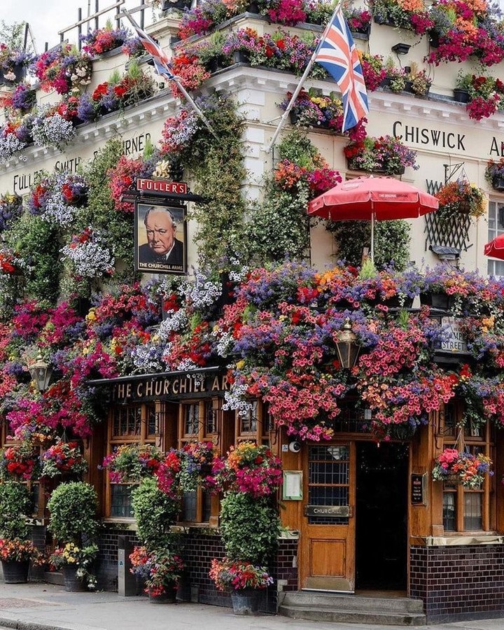 Europe Travel Guide 🇪🇺 Hotels | Attractions | Tips, St. Paul's Cathedral