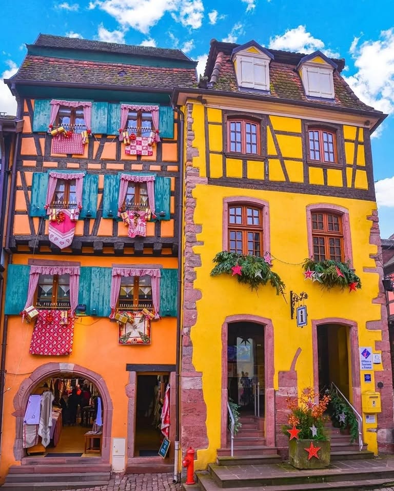 Europe Travel Guide 🇪🇺 Hotels | Attractions | Tips, La Petite Venise