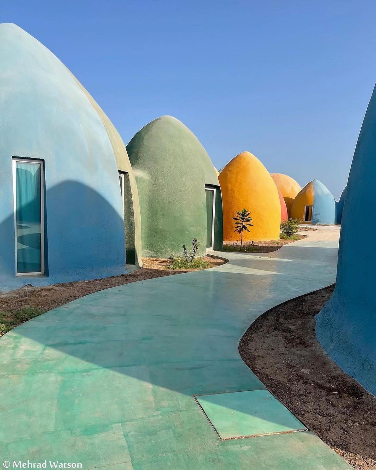 EARTH OFFICIAL, Hormuz Island