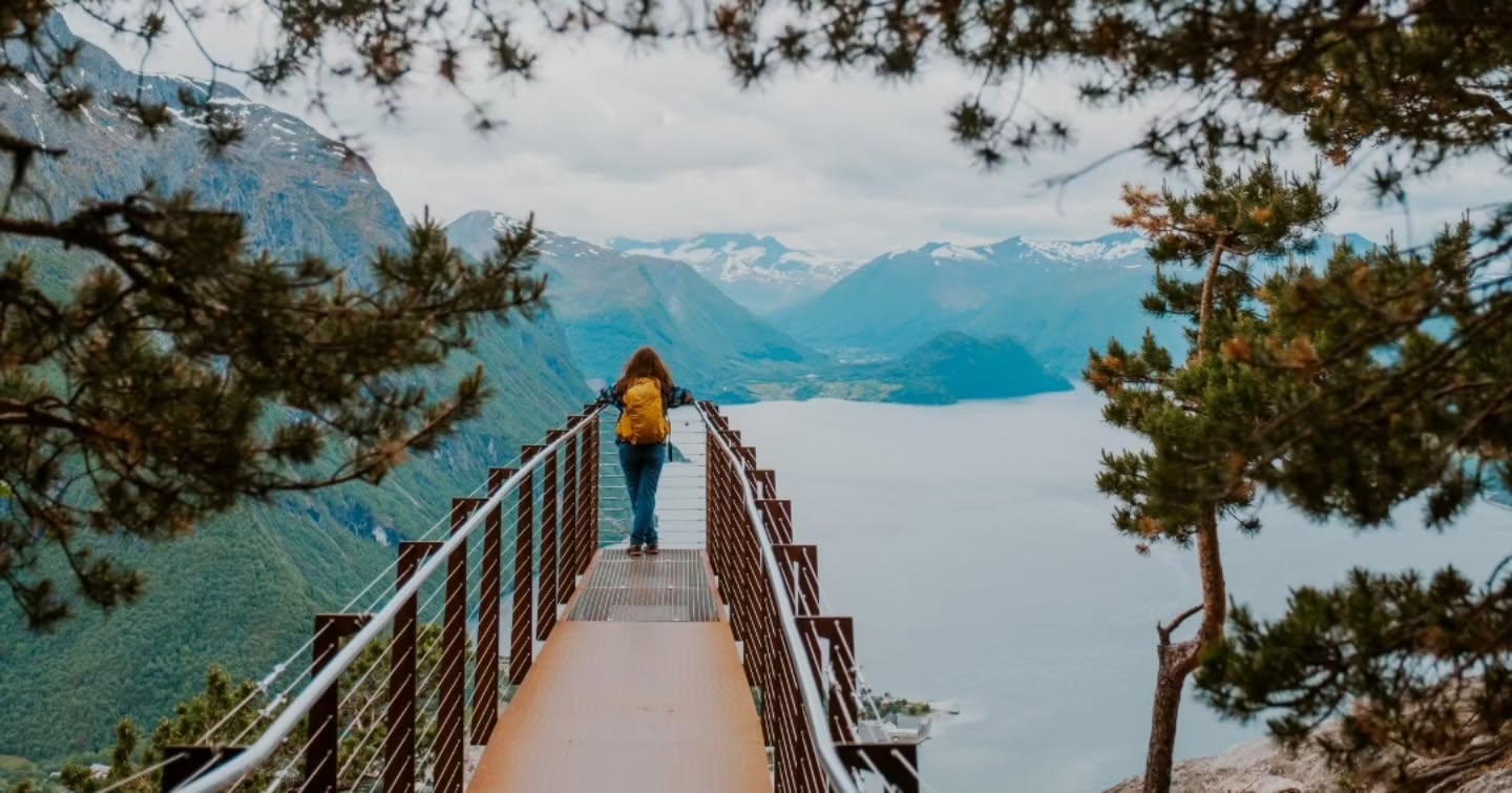 Kerstin • Travel Blogger, Trollstigen