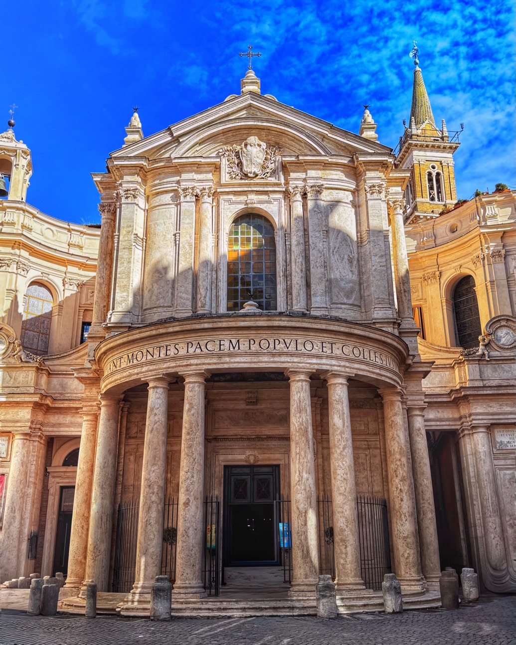 Pazza di Roma, Chiesa di Santa Maria della Pace