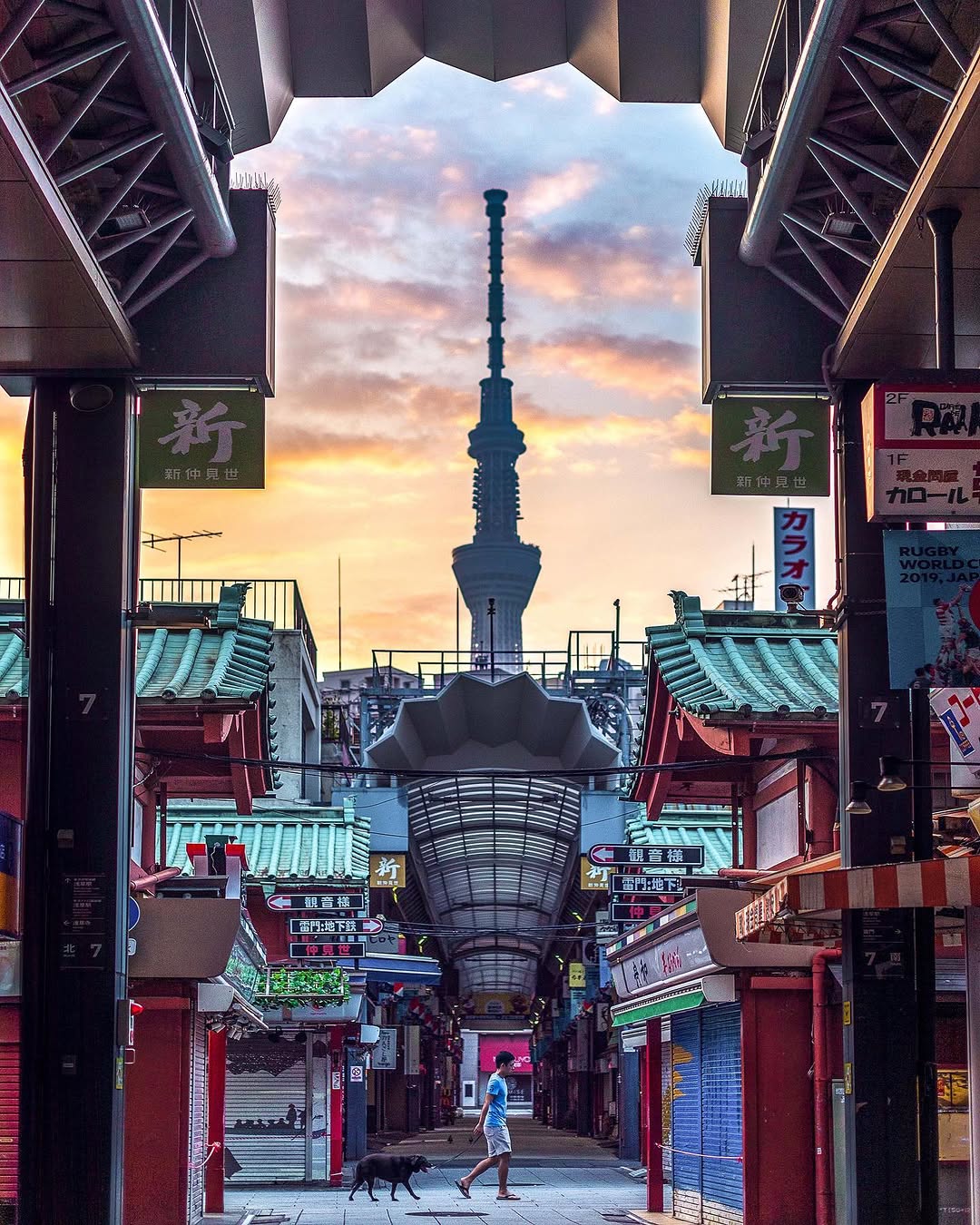 𝕄𝕦𝕤𝕒𝕤𝕙𝕚 𝕊𝕒𝕜𝕒𝕫𝕒𝕜𝕚, Nakamise-dori Street