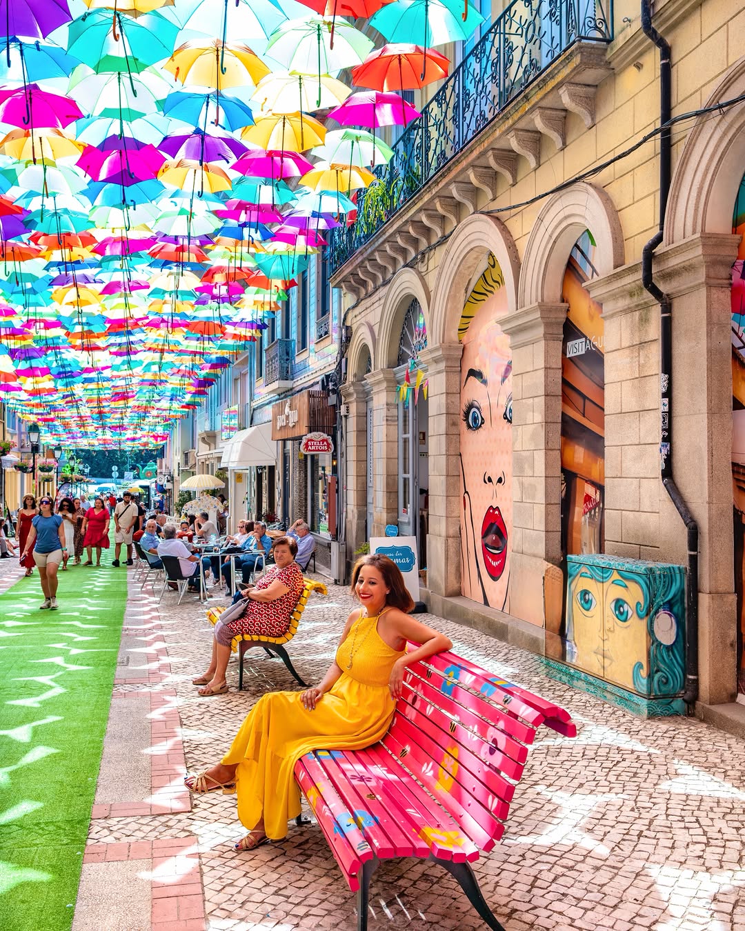 Jackie Rezk✨ Solo Travel Blogger | London, Umbrella Sky Project
