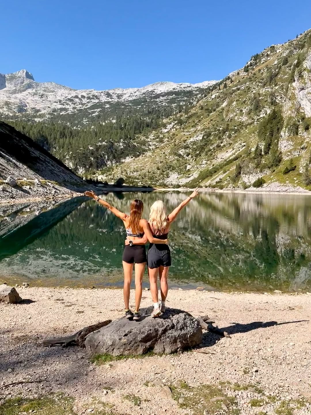 Urša, Lake Krn