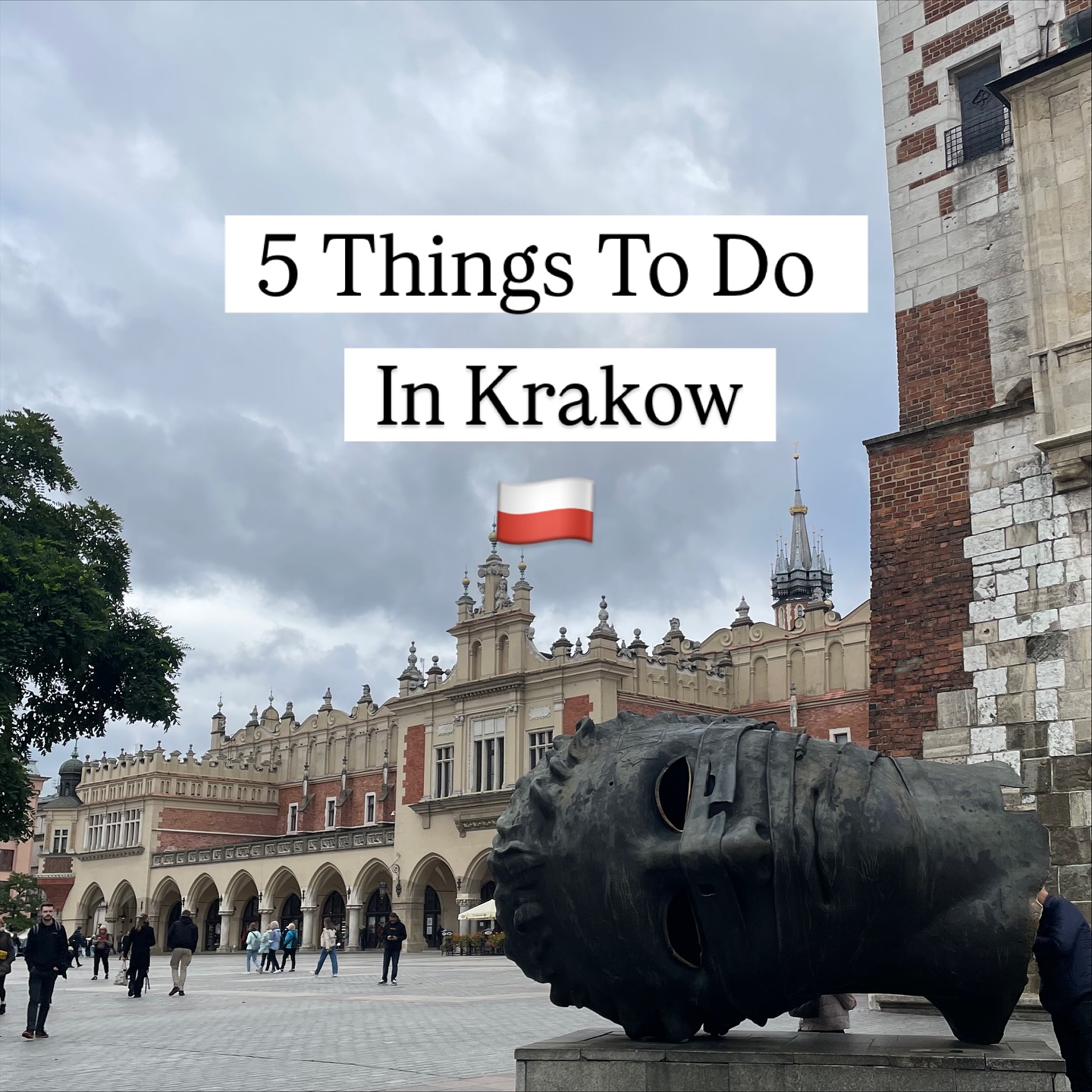 Ellie | Travel & Exploring 🐉, Wawel Royal Castle