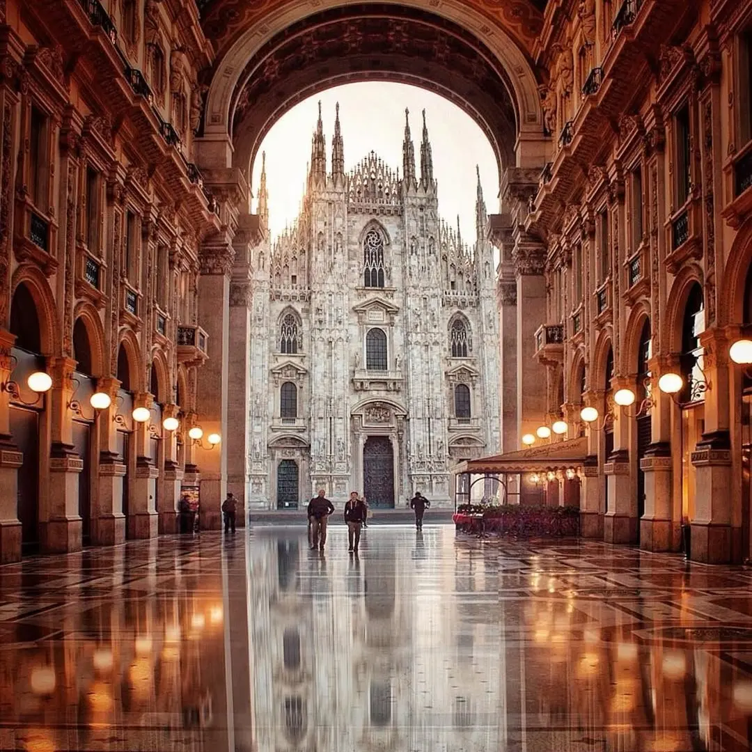 IfoulkiWorld, Galleria Vittorio Emanuele II