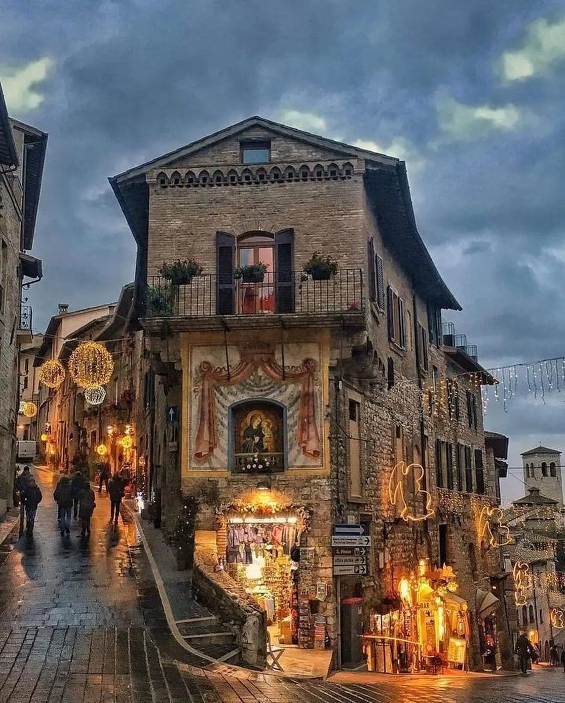 Incredible Europe, Basilica of Saint Francis of Assisi
