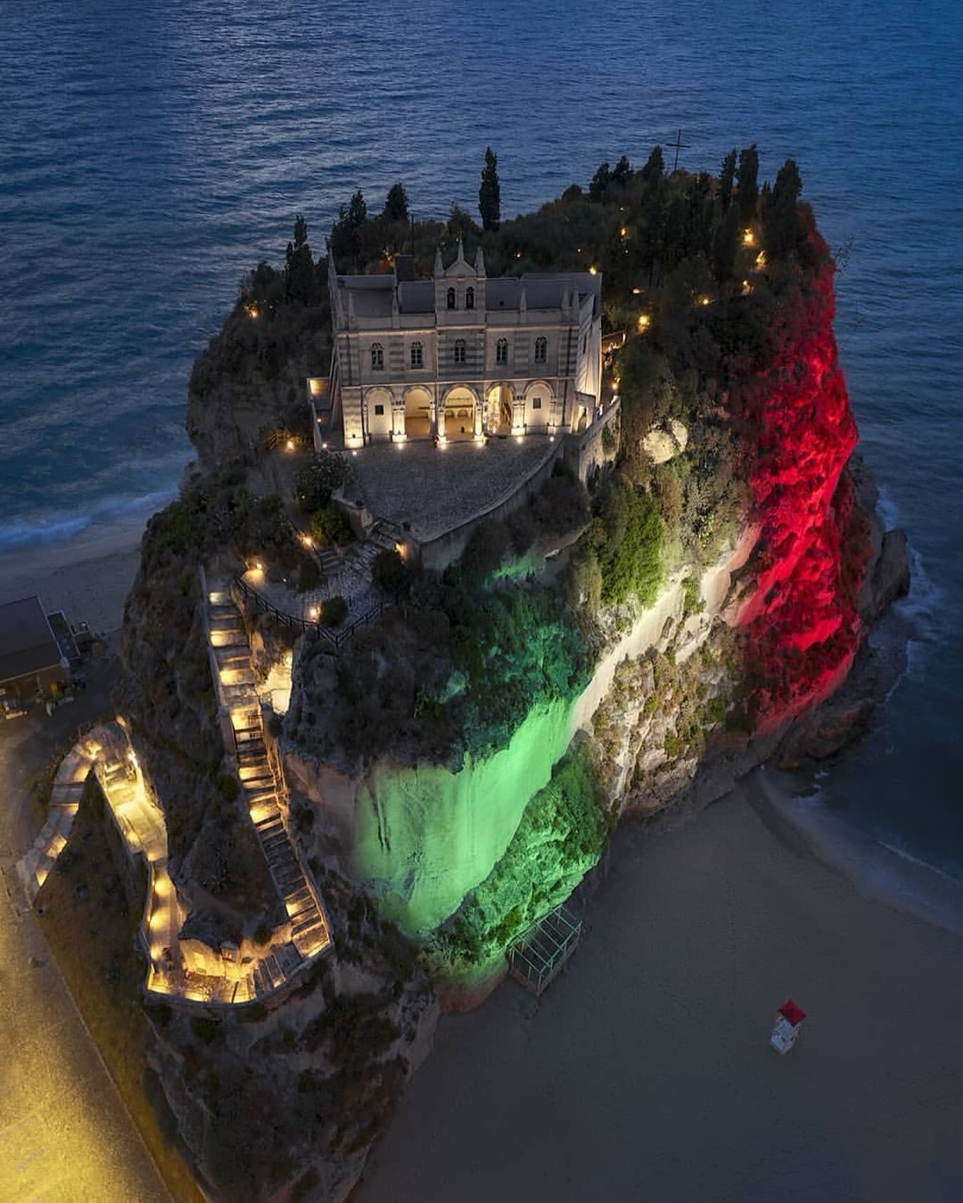 Italy 🇮🇹 Italia Travel | Hotels | Food | Tips, Tropea
