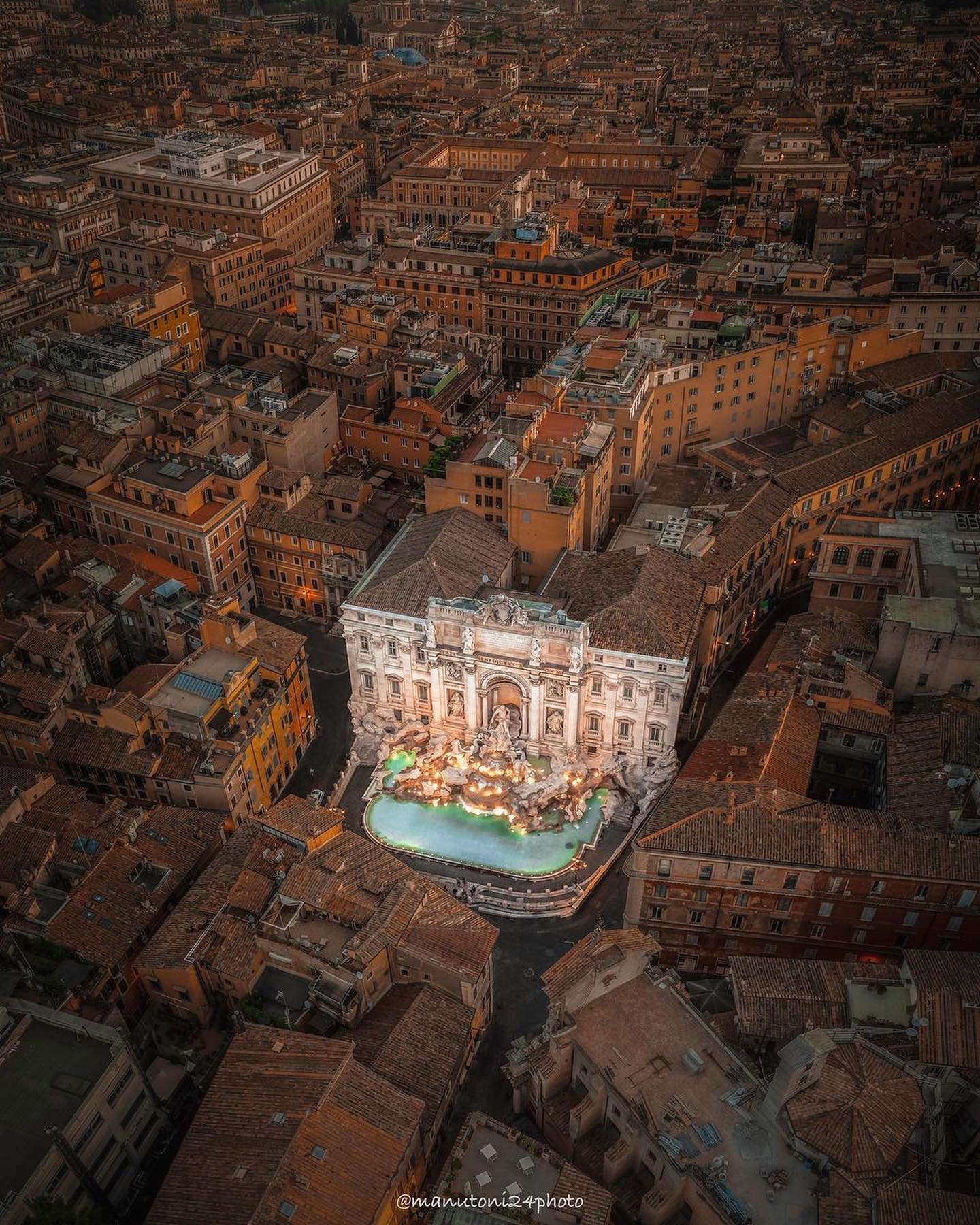 Italy 🇮🇹 Italia Travel | Hotels | Food | Tips, Colosseum