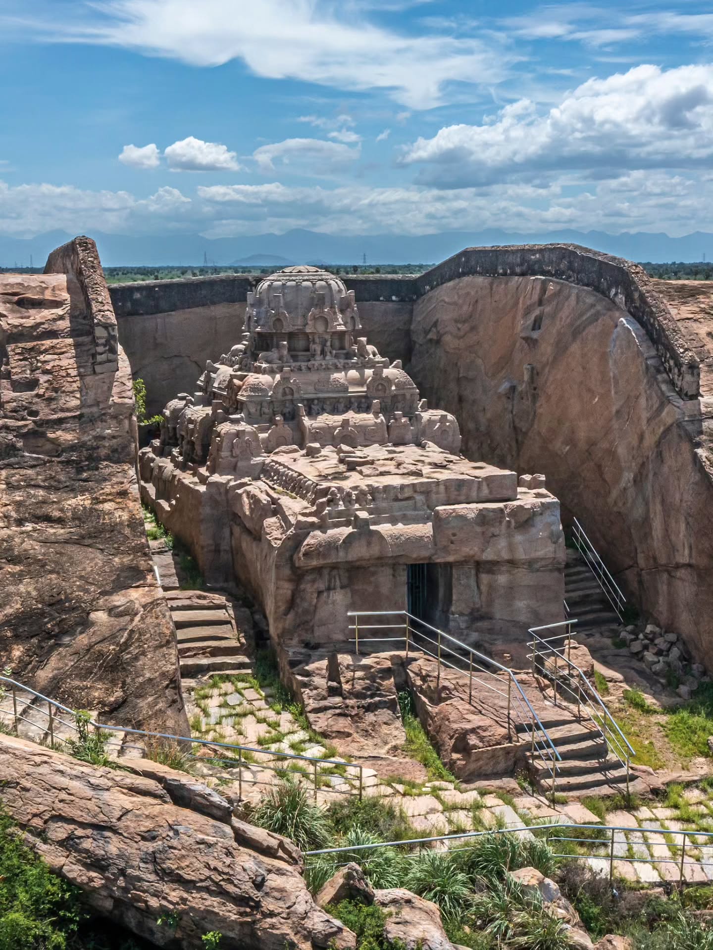 Secret Temples, Kalugumalai