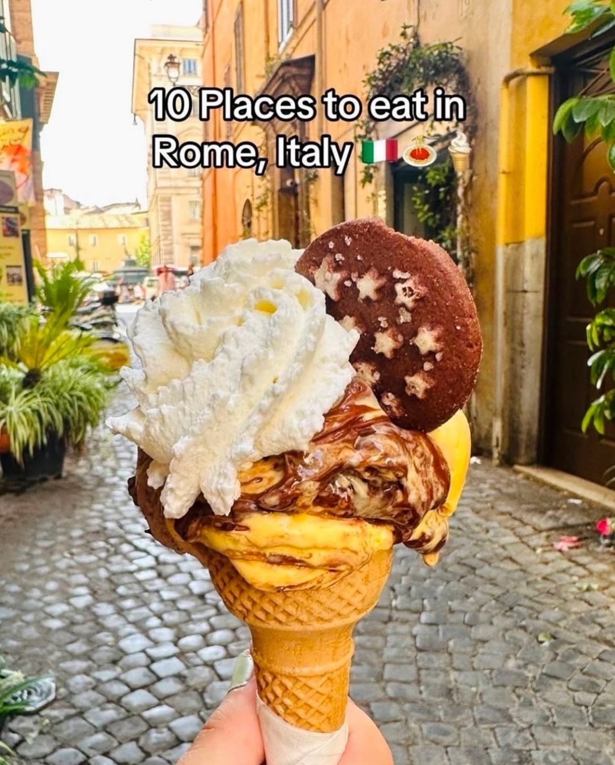 Rome Travel & Nightlife, Trevi Fountain