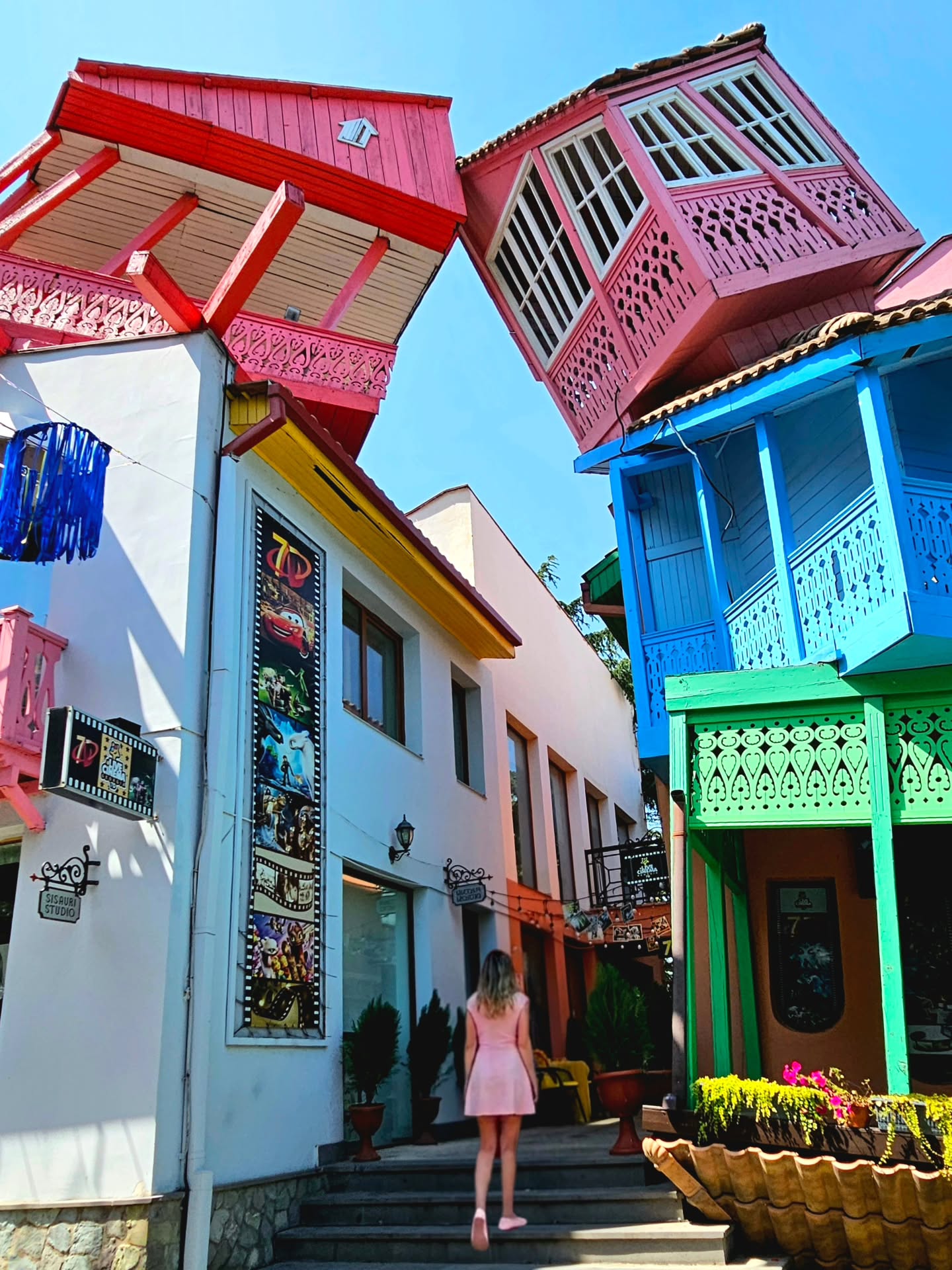 Rina Damachiner Binness - Rina's World, Dzveli Tbilisi