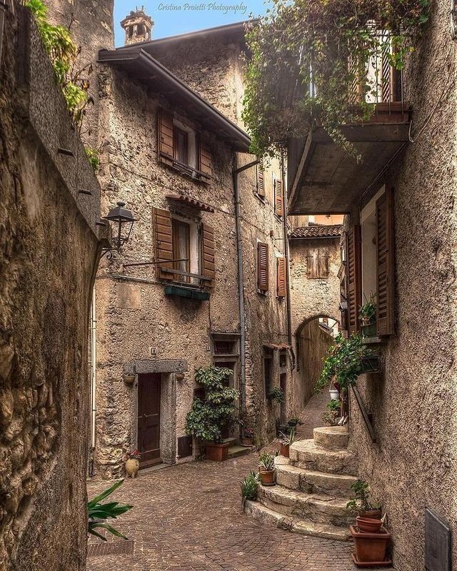 Europe Travel Guide 🇪🇺 Hotels | Attractions | Tips, Scanno