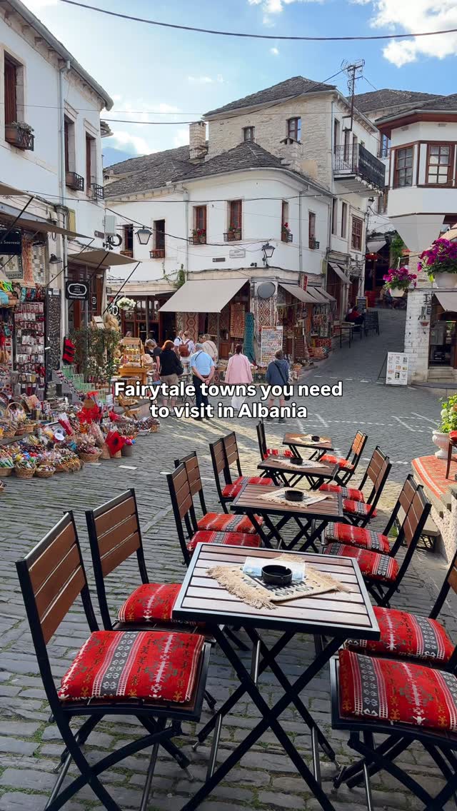 Isabella Sommer | Solo Travel, Gjirokaster