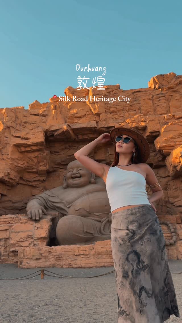 Canny Claudya | Travel & Diving🌊🌞✨🧜🏼‍♀️, Mingsha Mountain and Crescent Moon Spring