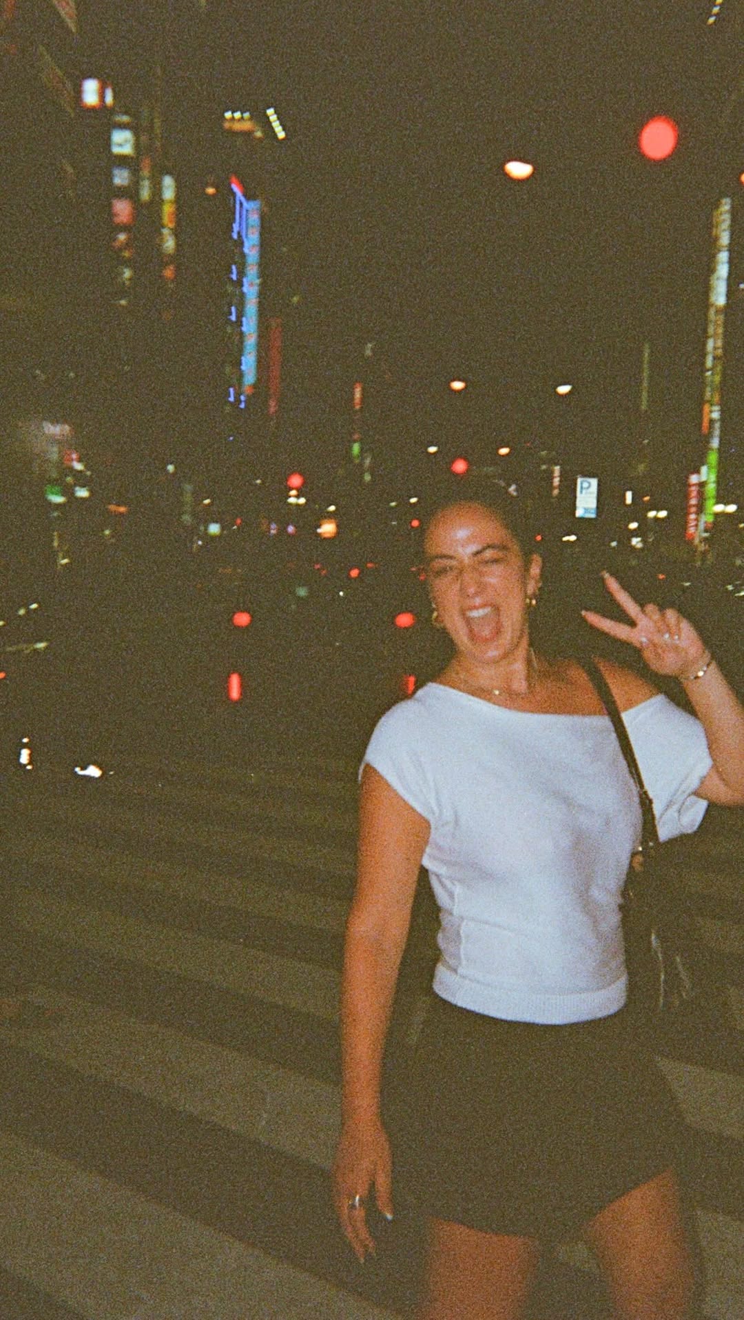 Lara Severino, Apgujeong Rodeo Street