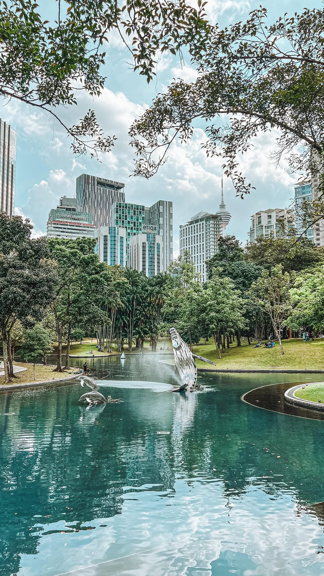 Margarida & Abel • Travel & Lifestyle Creators, Petronas Twin Towers