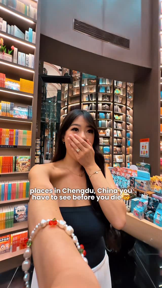 Angelia & Chris Wong | USA Travel Couple, Chengdu