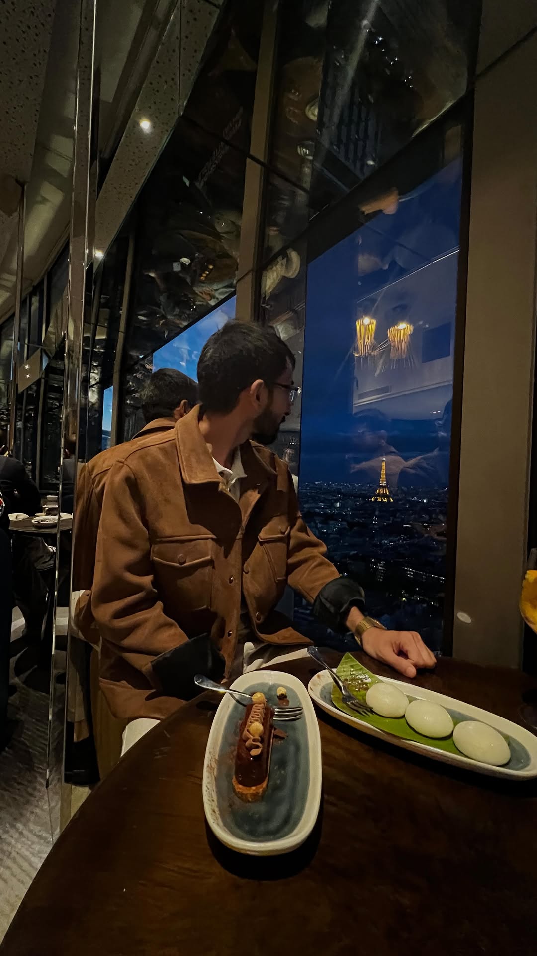 Rishab |📍Dubai, Paris Travel Tips |Travel Videographer, Porte Maillot