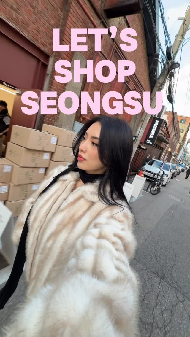 Amberly Yang, Matin Kim Flagship Store