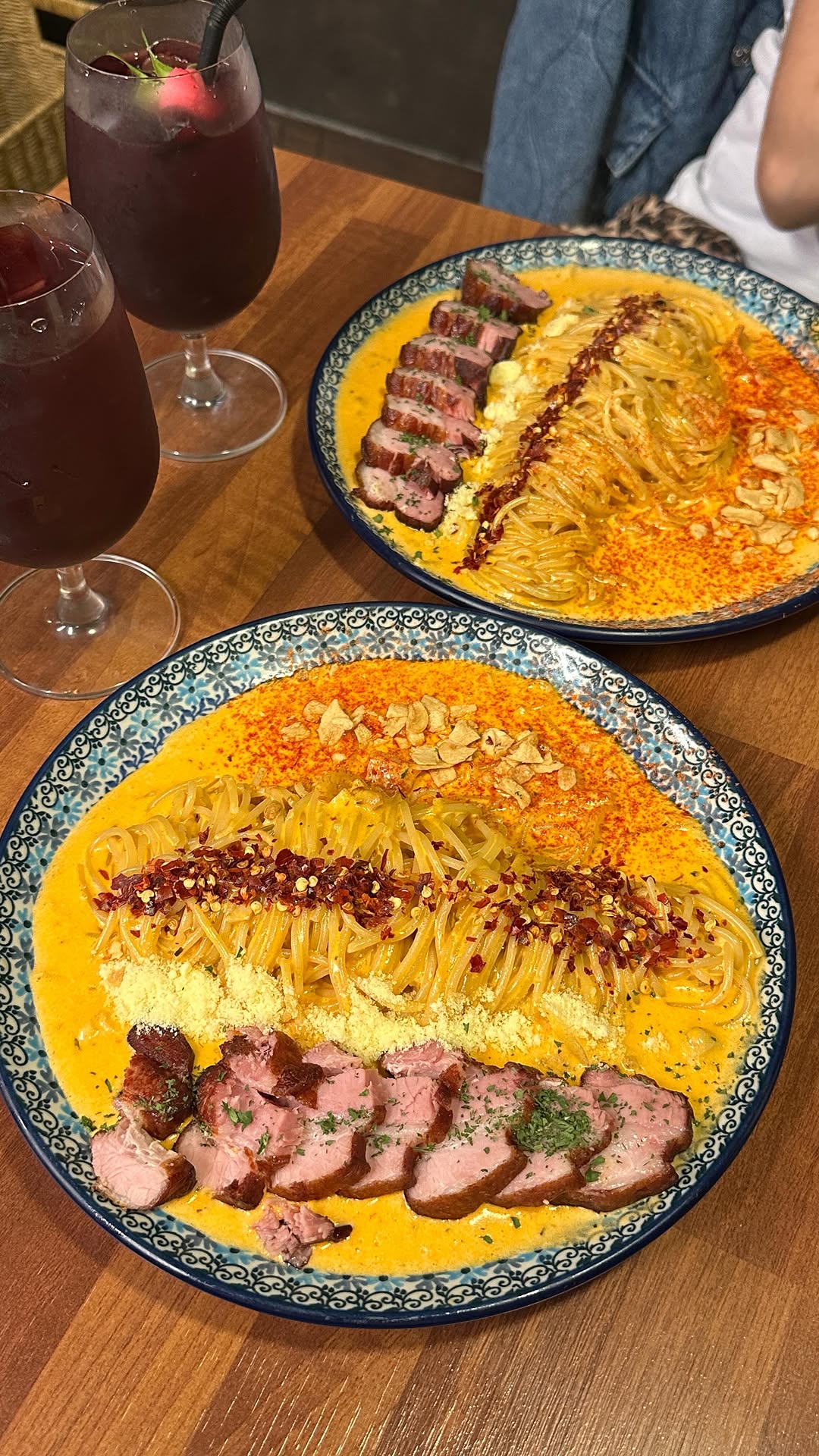 Ava Praschnik, Seoul
