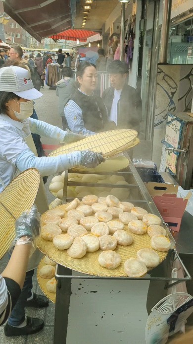 Xie Jiafa 谢家发, Namdaemun Market
