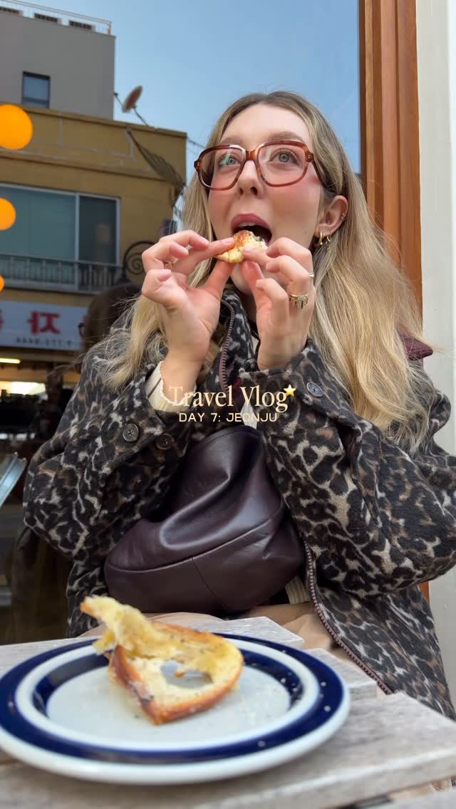 Gabbi Deiuliis, Seoul