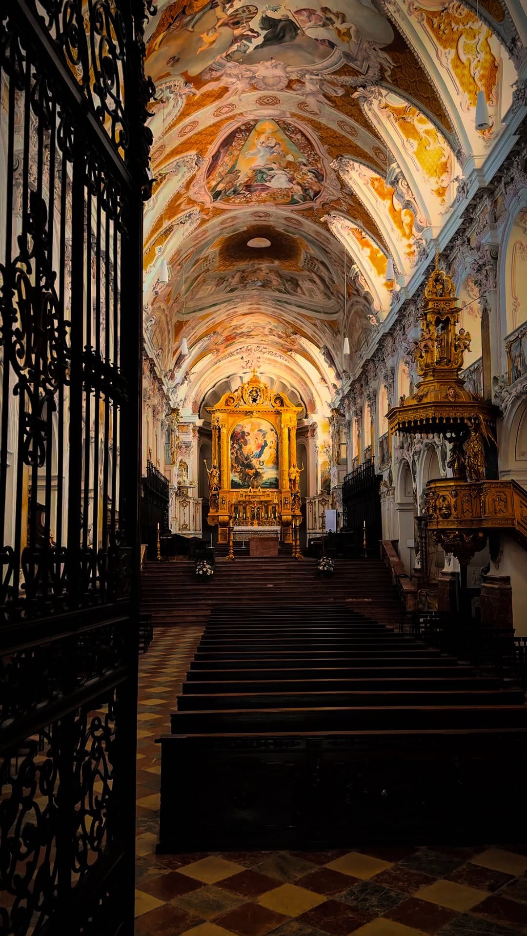 Constantin, art history | culture | travel, Freising Cathedral