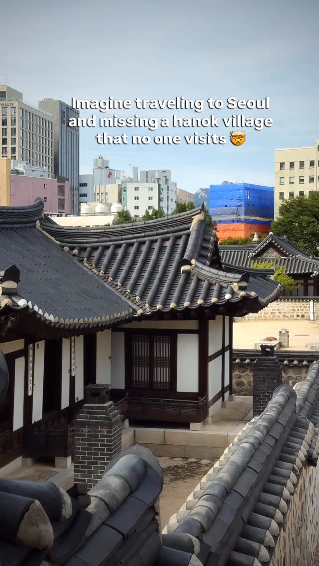 Karen Lee | Travel Creator | USA, Namsangol Hanok Village