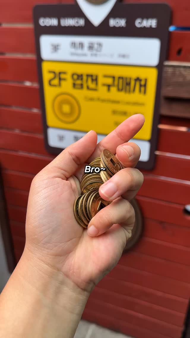 strawberry🍓 | Korea Food Guide, Gyeongbokgung Palace