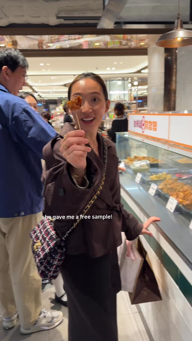 AVA LEE 주원, Shinsegae Department Store Main Store