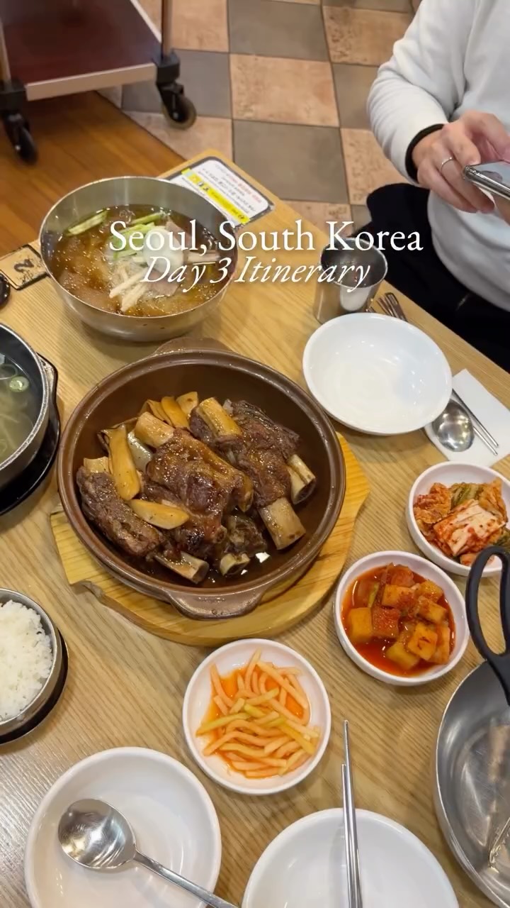 Hannah Carlos, Myeong-dong