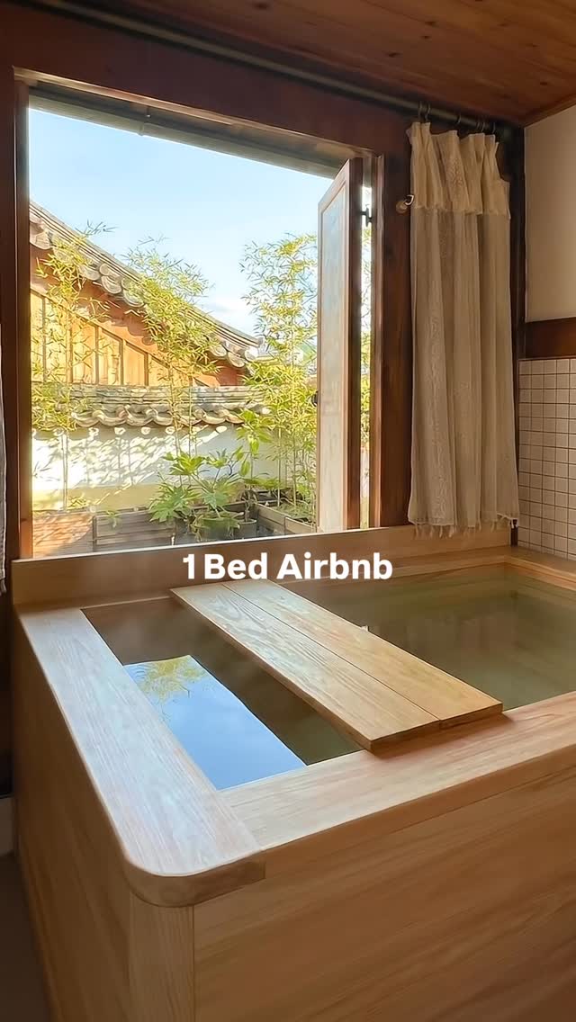 Seoul Hanok Stays, Bukchon Hanok Village