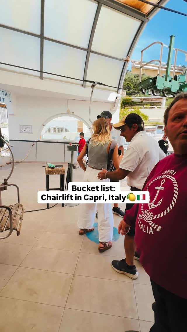 Traveling Attractions, Capri