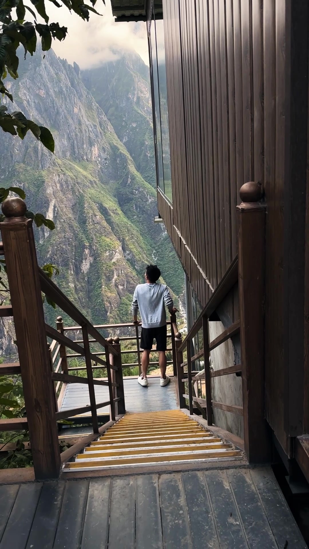 Marcus & Chelsey 🇸🇬, Tiger Leaping Gorge Scenic Spot