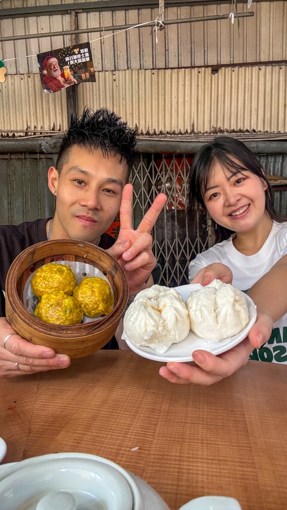 Humid with a Chance of Fishballs Tours 🍡 | Hong Kong Food Tours, 新龍城茶樓