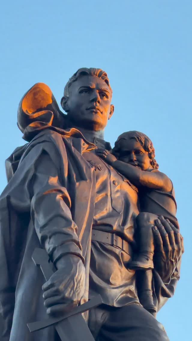 Tjark Metzner (TJ), Soviet War Memorial Treptow