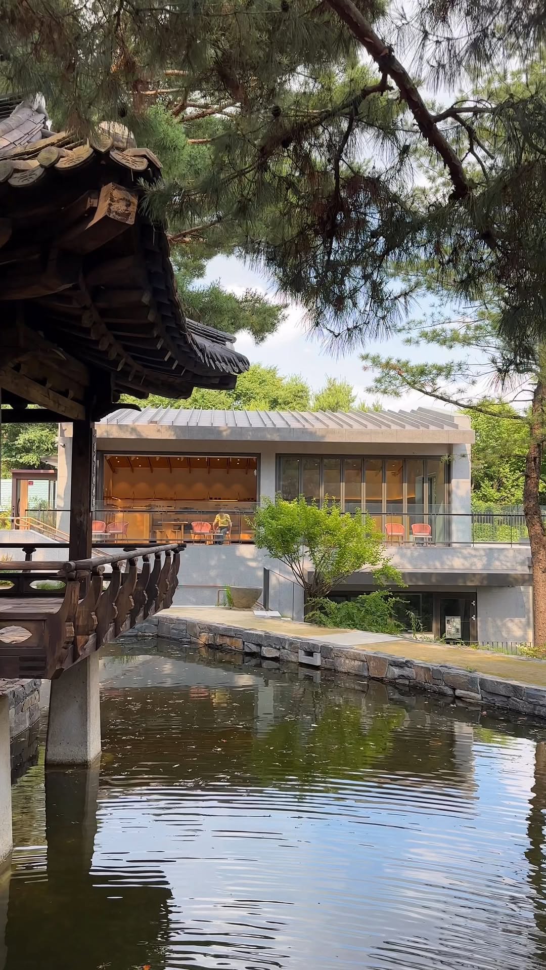공간기록자 | 카페 · 팝업 · 숙소 · 전시, Bukchon Hanok Village