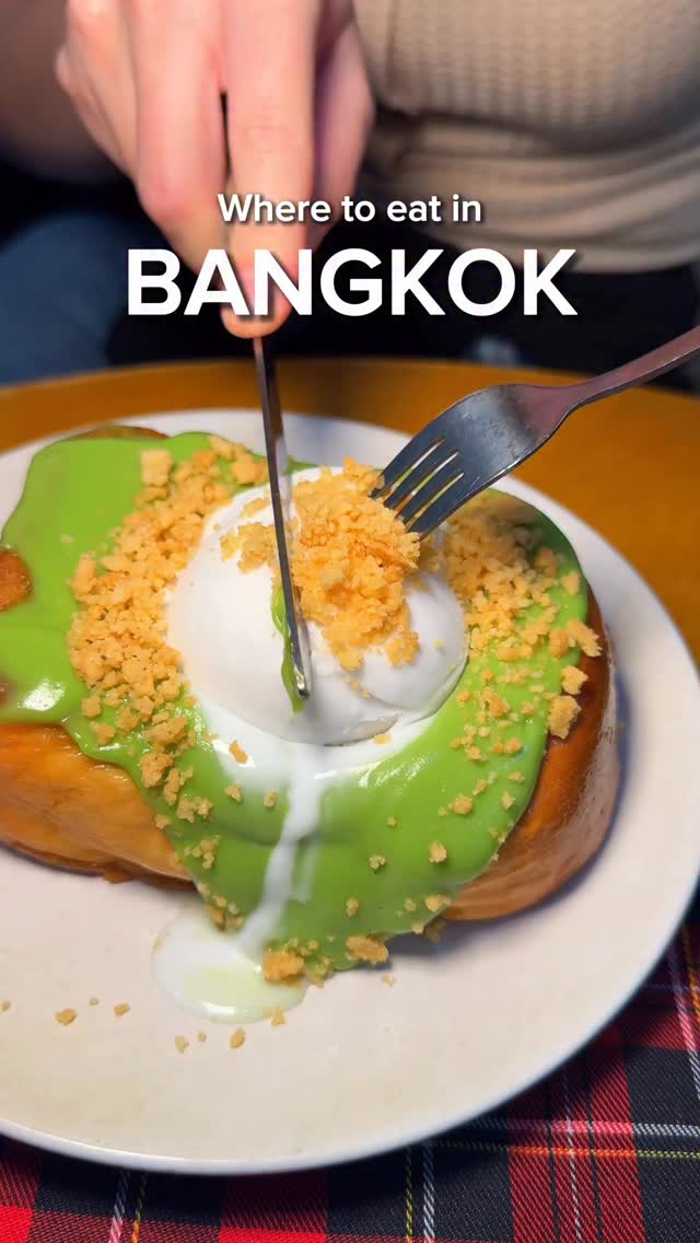 Alexa & Josh | Food & Travel Guides, Here Duan (Banthat Thong)