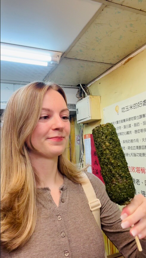 Hailey 莫彩曦, Q10旋風式烤玉米