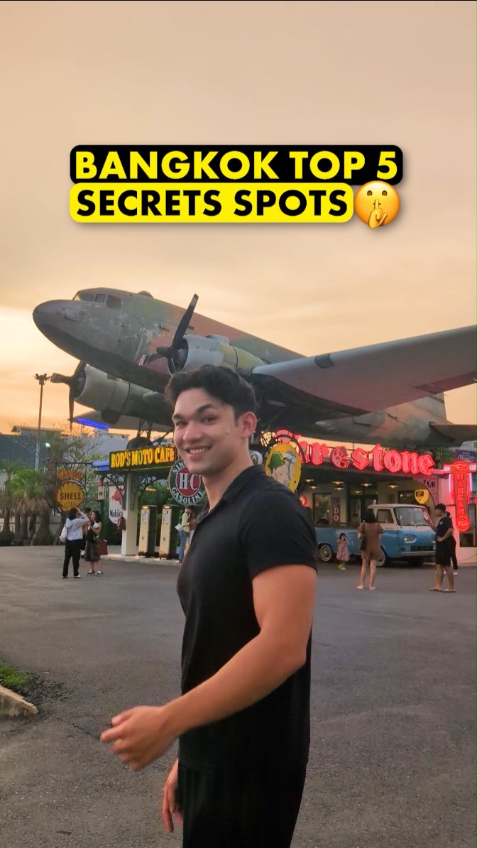 Leo, Chatuchak Weekend Market